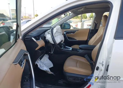 2021 Toyota Rav4 Xle Premium из США, поврежденный, VIN 2T3C1RFV0MW113191